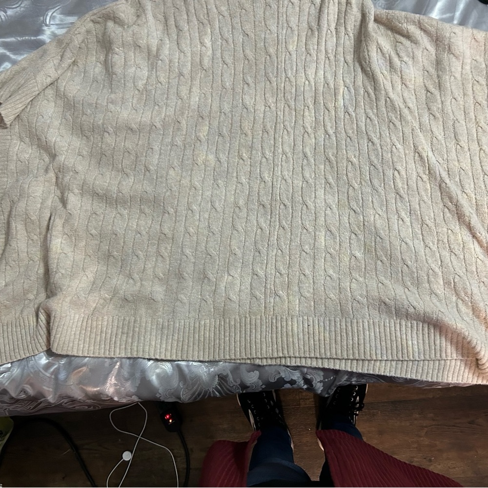 Sweater - Picture 4 of 5